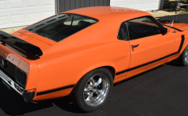 Ford-Mustang-1970-Fastback-9