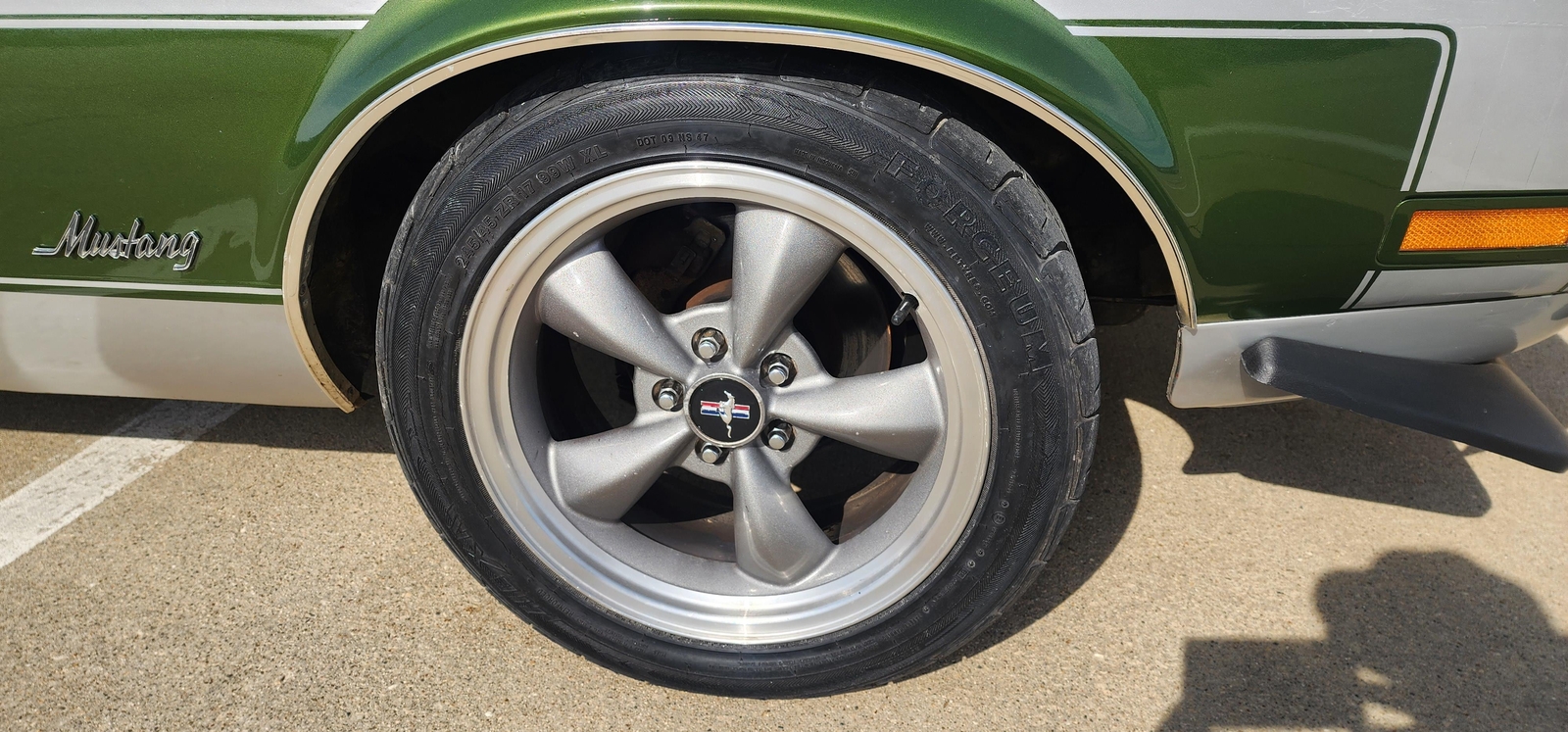 Ford-Mustang-1973-2-dr-13