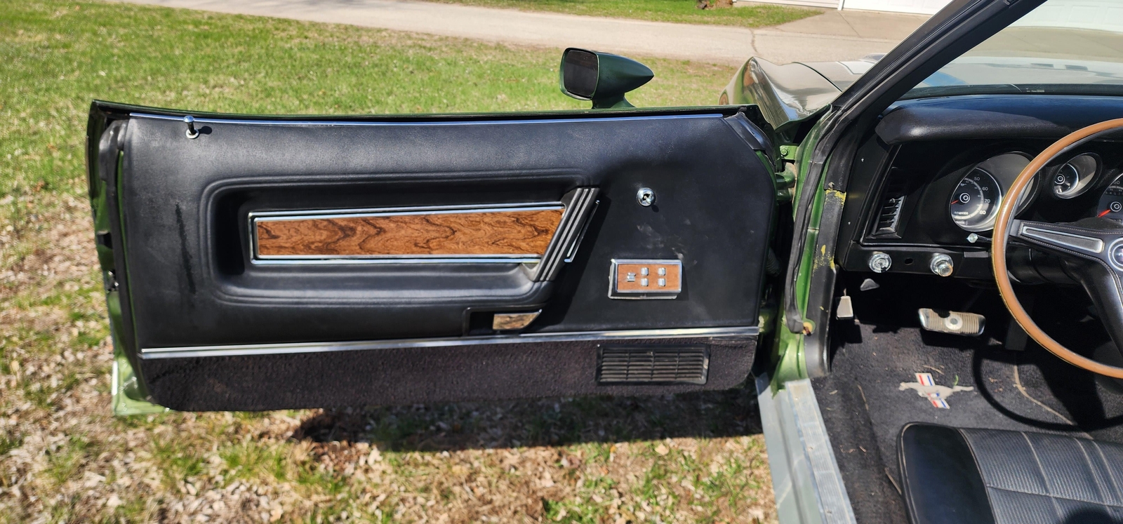 Ford-Mustang-1973-2-dr-21