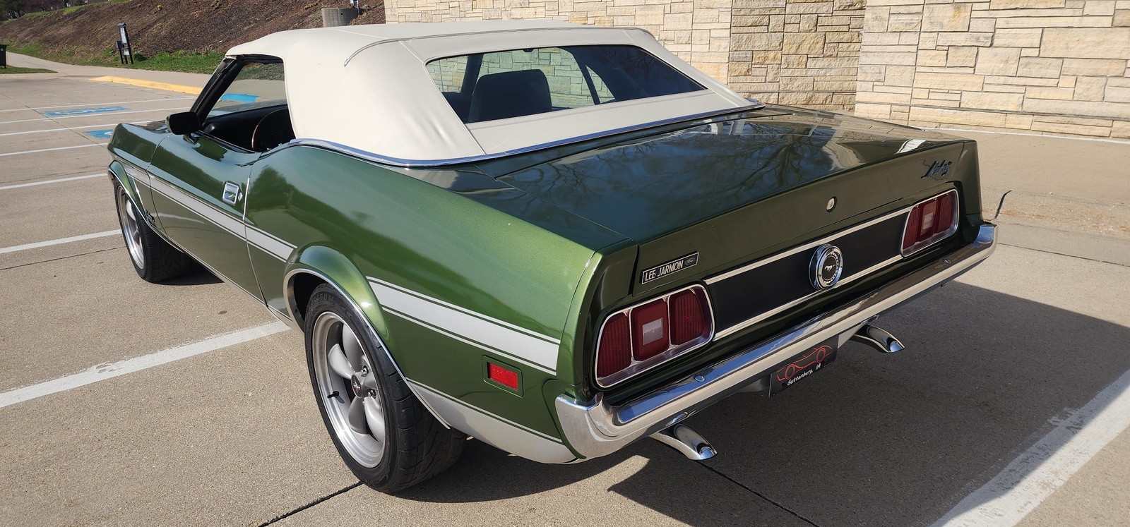 Ford-Mustang-1973-2-dr-7