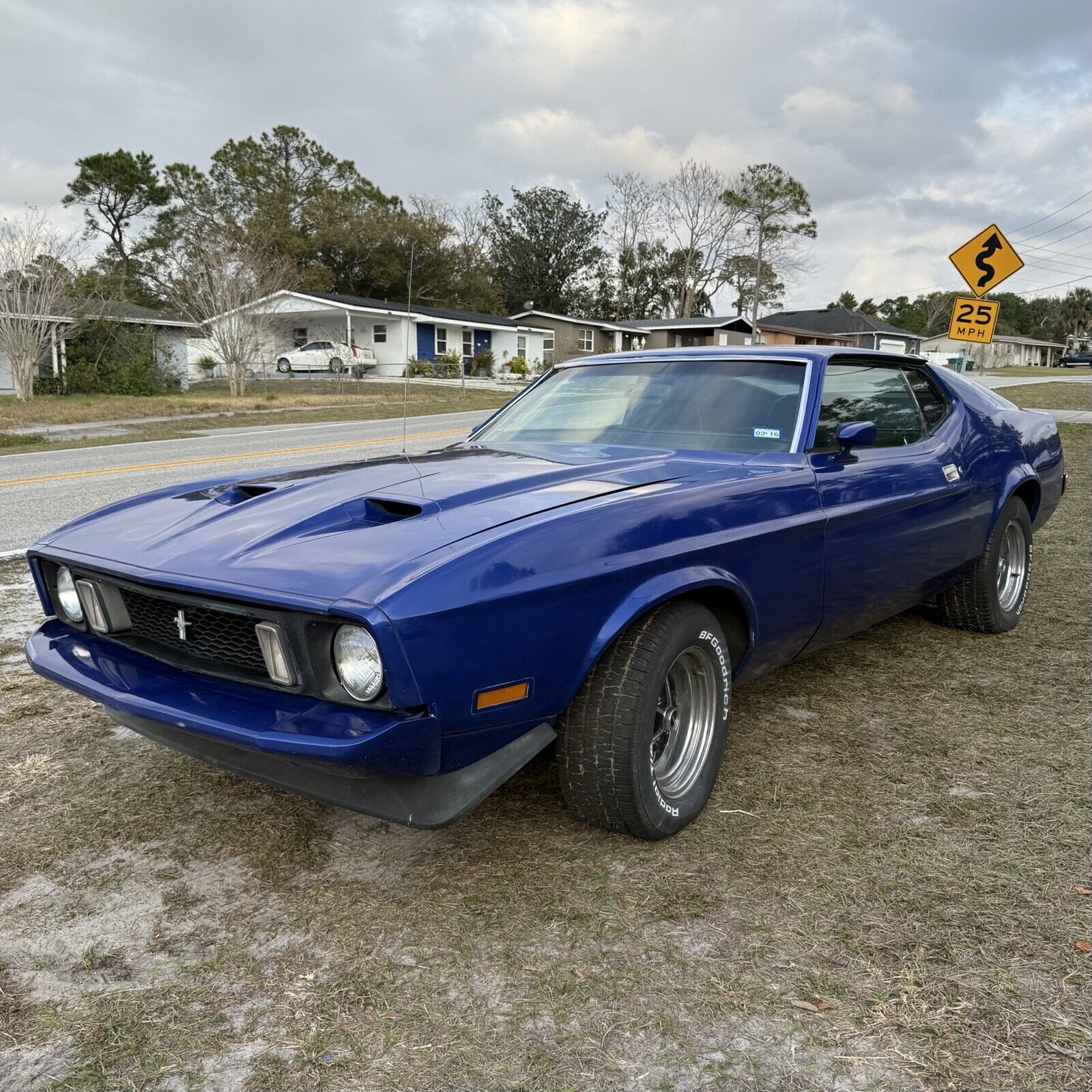 Ford-Mustang-1973-Fastback