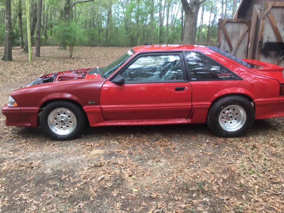 Ford-Mustang-1979-red-1