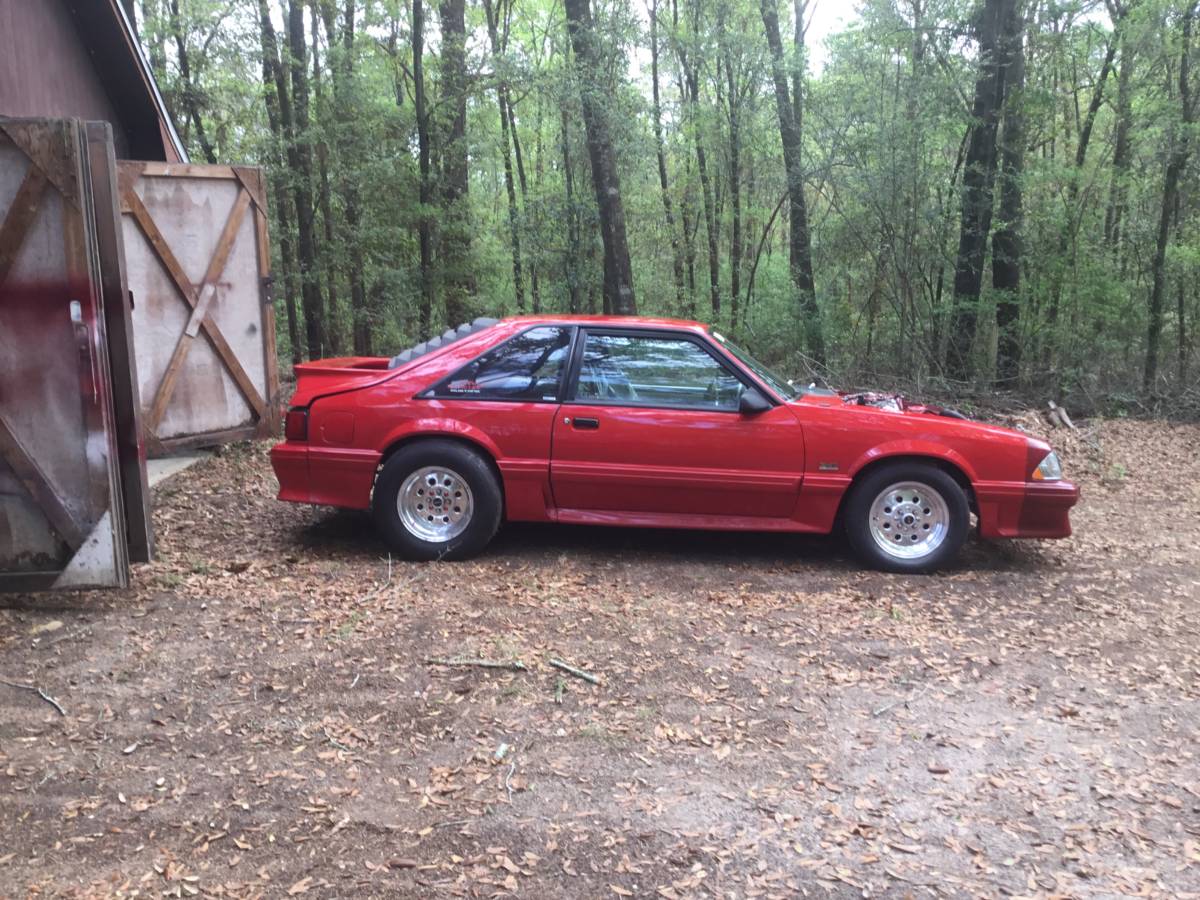 Ford-Mustang-1979-red-2