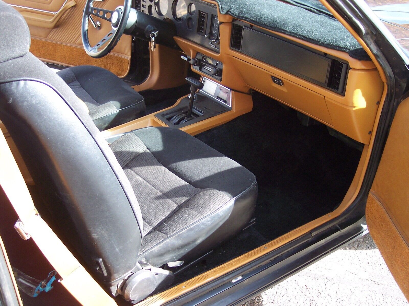 Ford-Mustang-1982-Hatchback-11