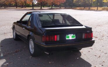 Ford-Mustang-1982-Hatchback-4