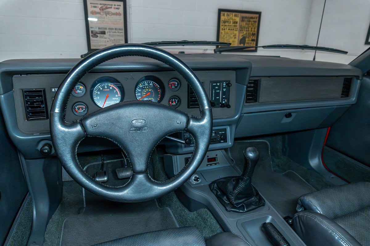 Ford-Mustang-1986-17