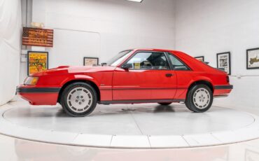 Ford-Mustang-1986-3