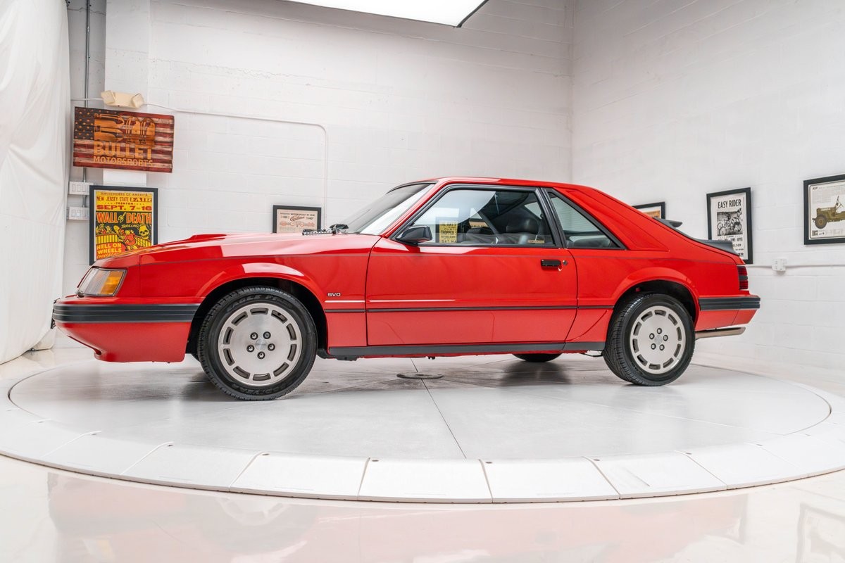 Ford-Mustang-1986-3