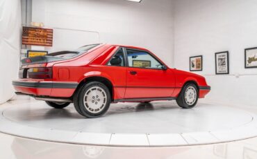 Ford-Mustang-1986-30
