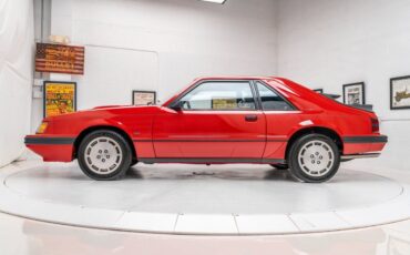 Ford-Mustang-1986-4