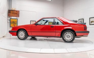 Ford-Mustang-1986-5