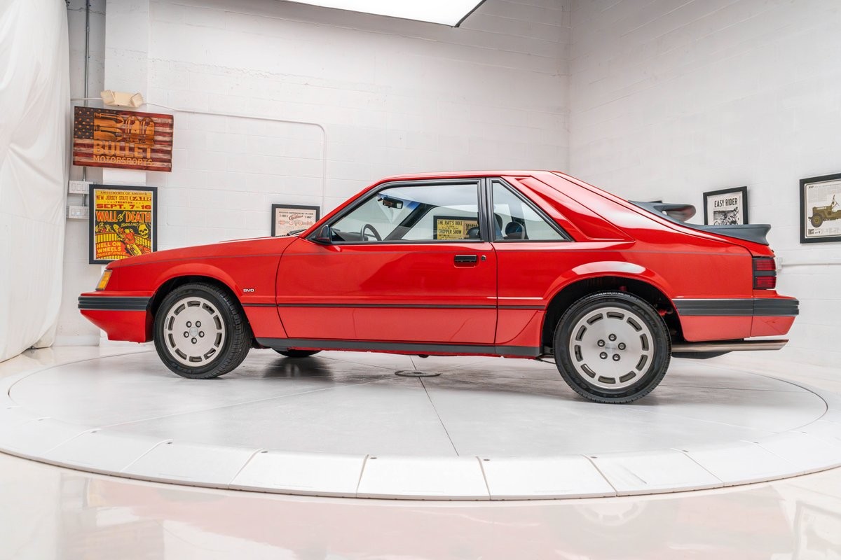 Ford-Mustang-1986-5