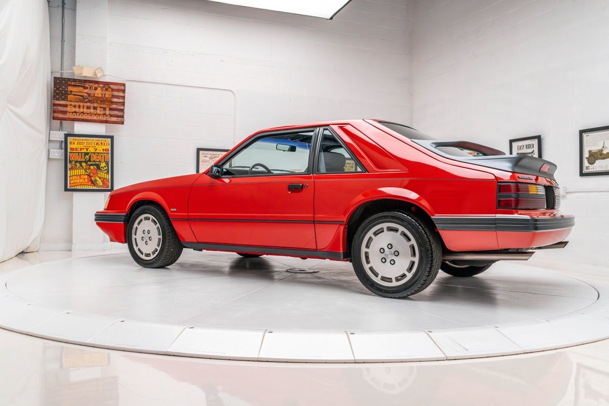 Ford-Mustang-1986-6