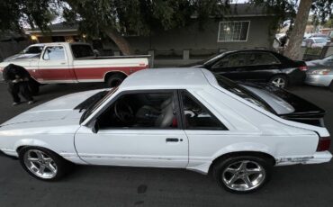 Ford-Mustang-1986-Hatchback-1