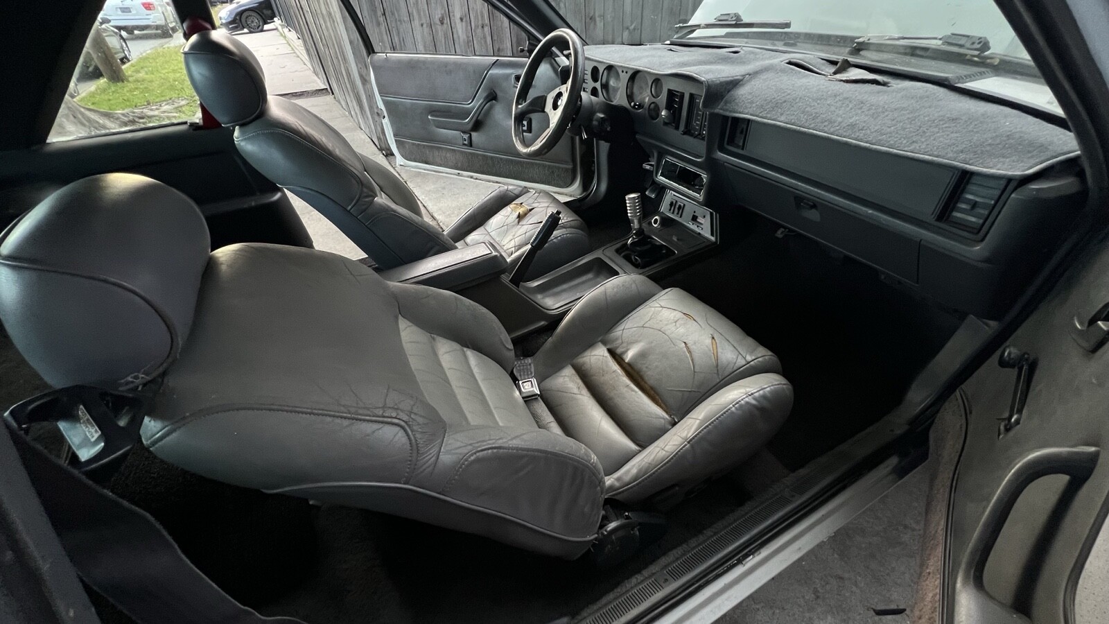 Ford-Mustang-1986-Hatchback-10