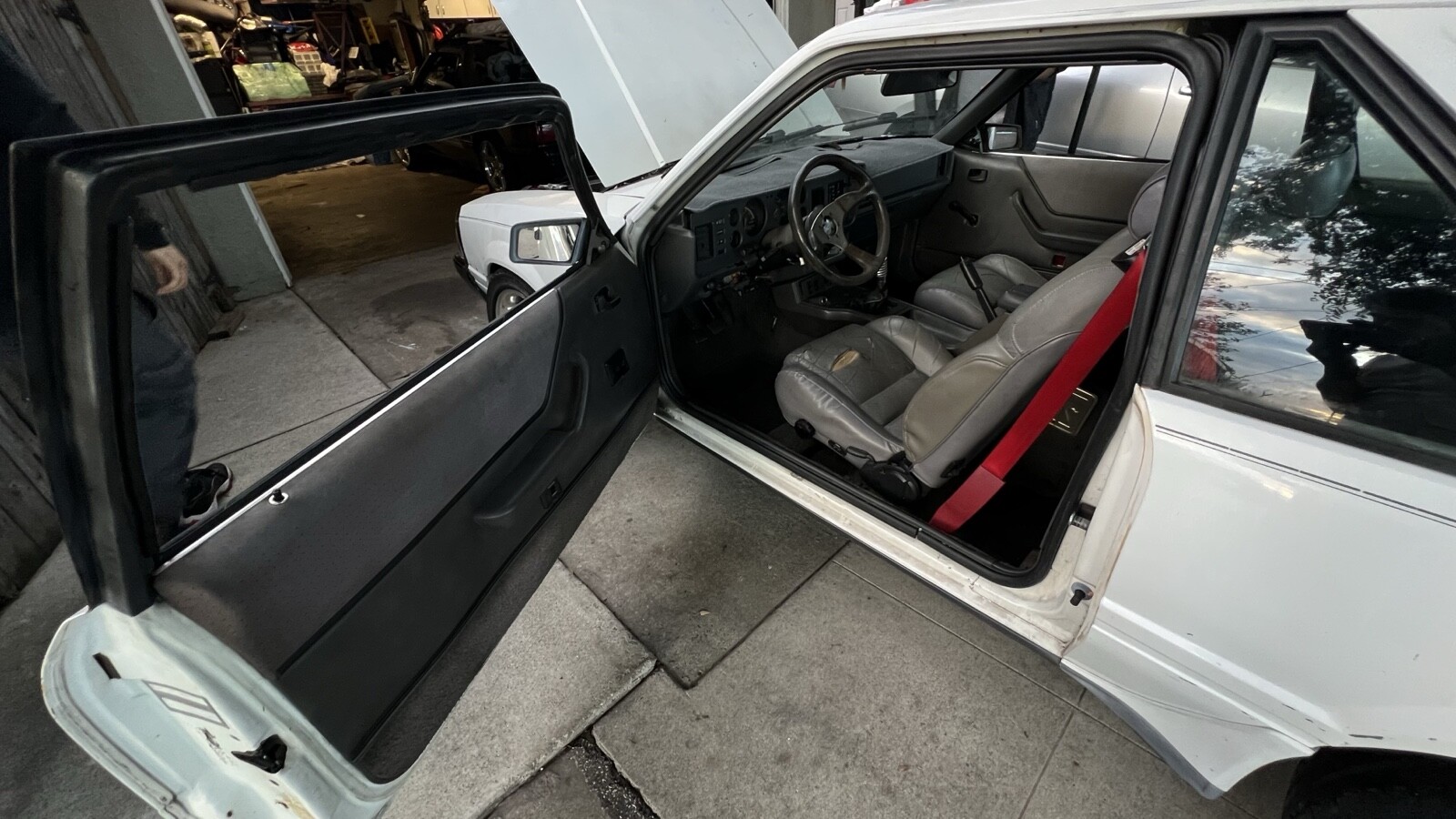 Ford-Mustang-1986-Hatchback-11
