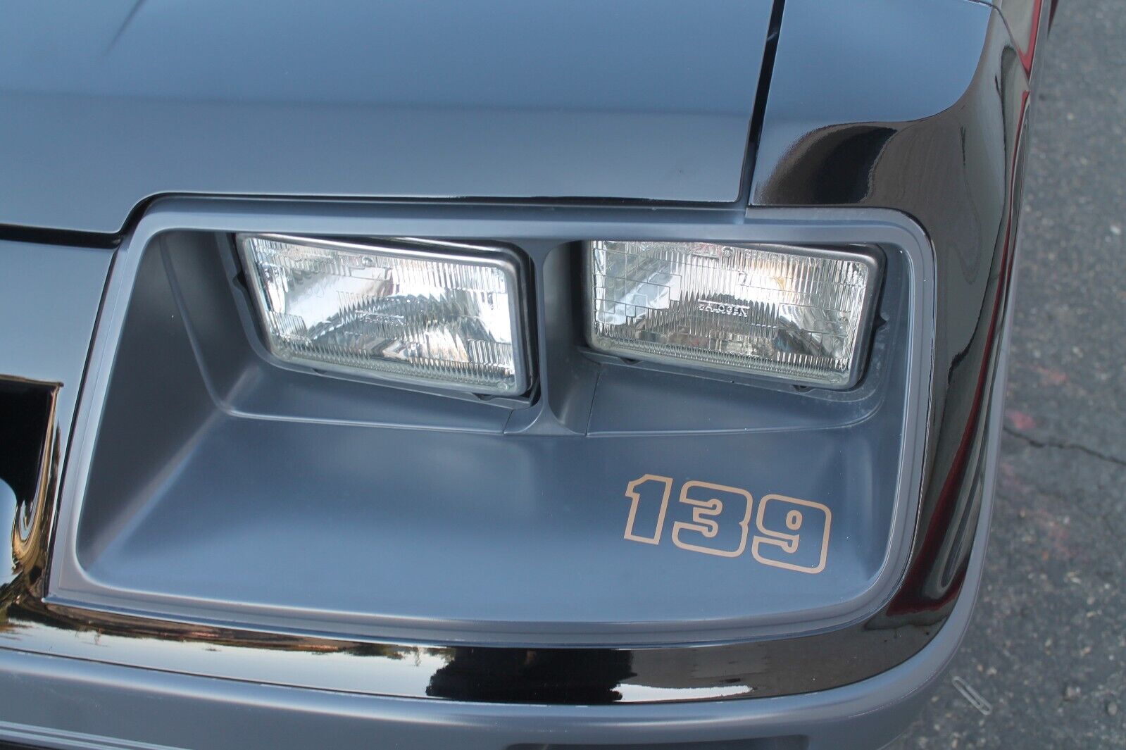 Ford-Mustang-1986-Hatchback-2