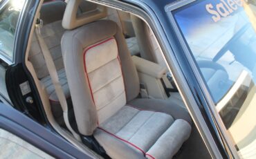 Ford-Mustang-1986-Hatchback-24