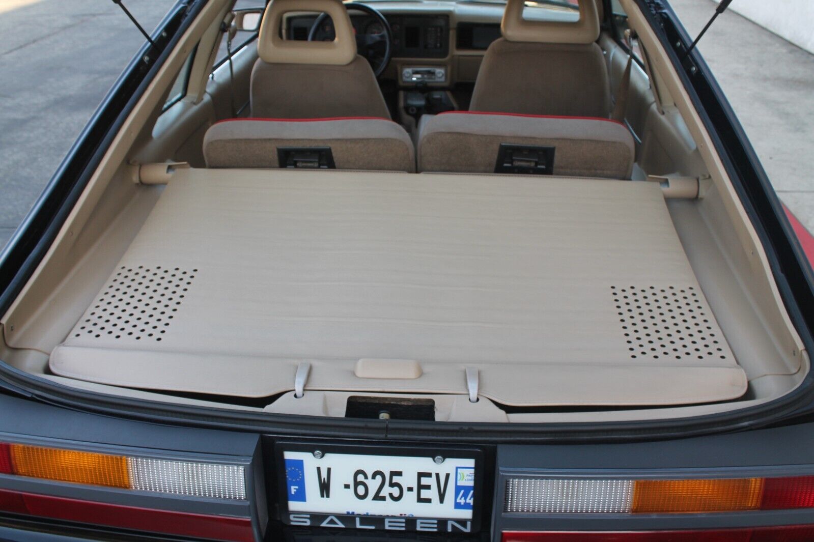 Ford-Mustang-1986-Hatchback-31