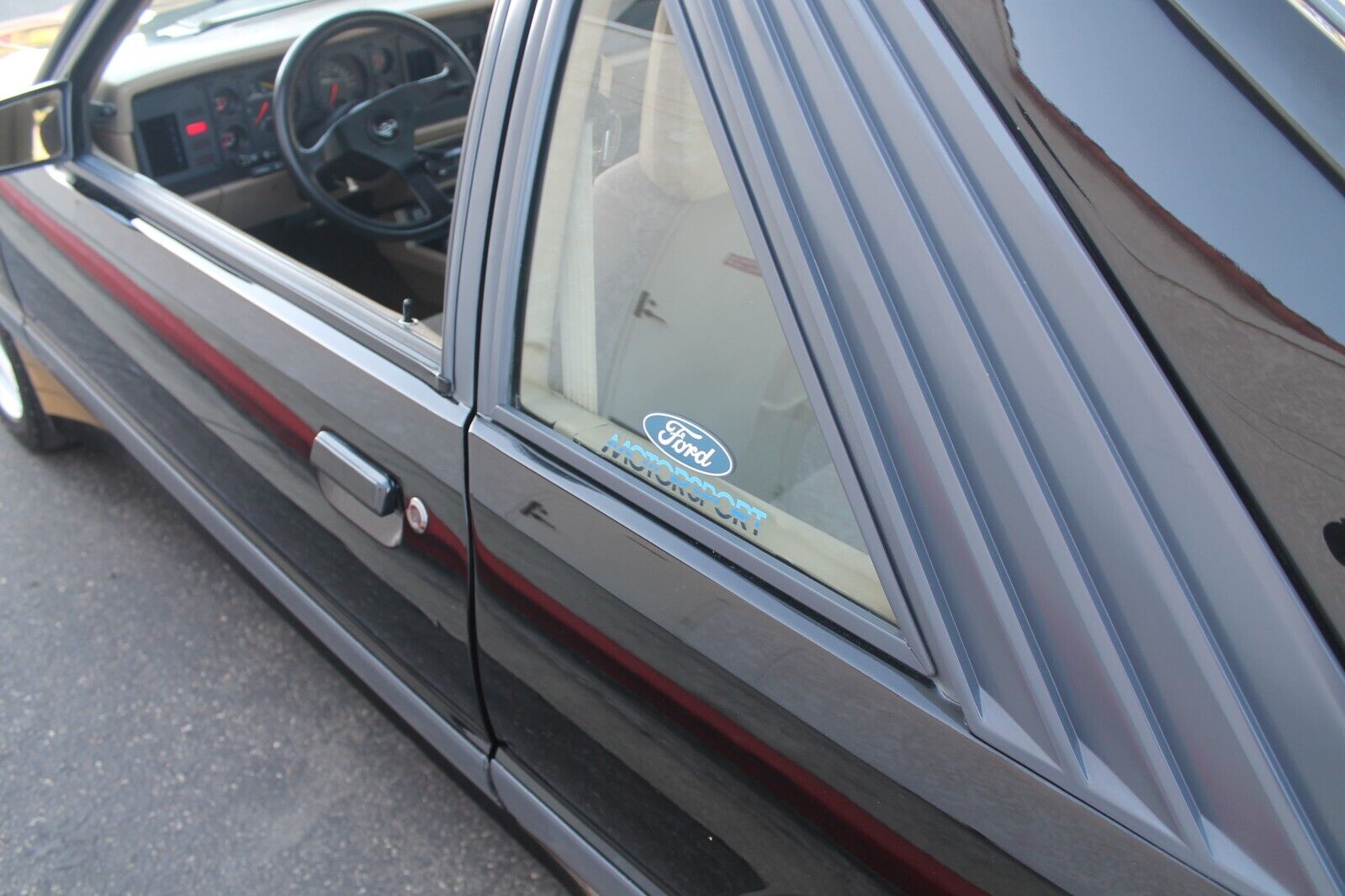 Ford-Mustang-1986-Hatchback-7