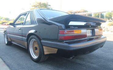 Ford-Mustang-1986-Hatchback-8