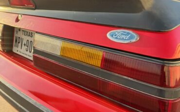 Ford-Mustang-1986-Hatchback-8