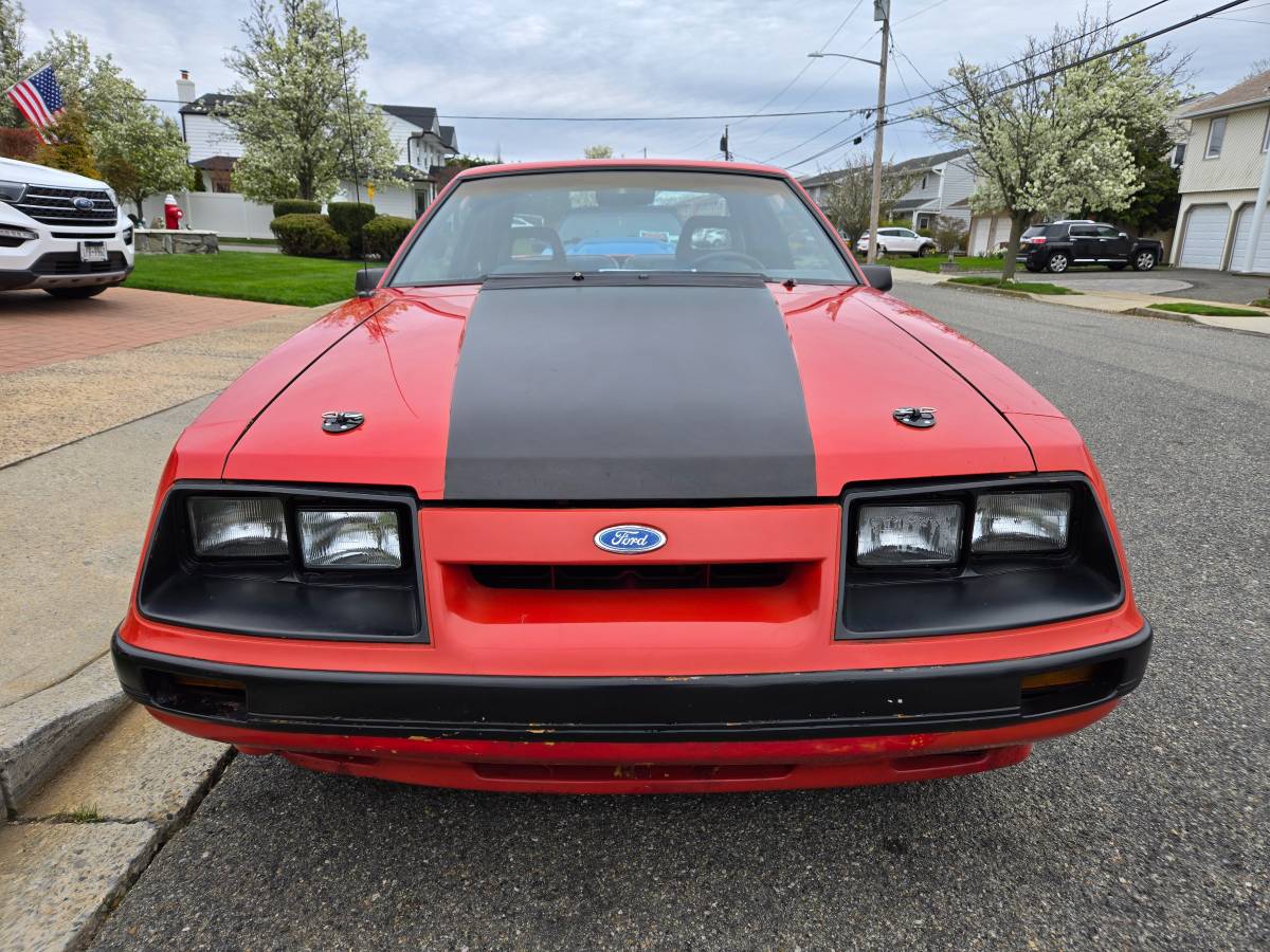 Ford-Mustang-1986-red-2