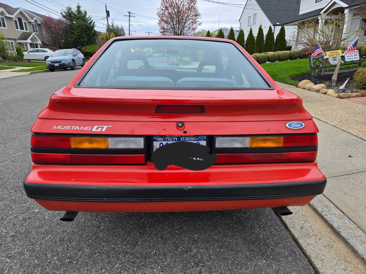 Ford-Mustang-1986-red-3