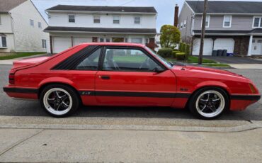 Ford-Mustang-1986-red