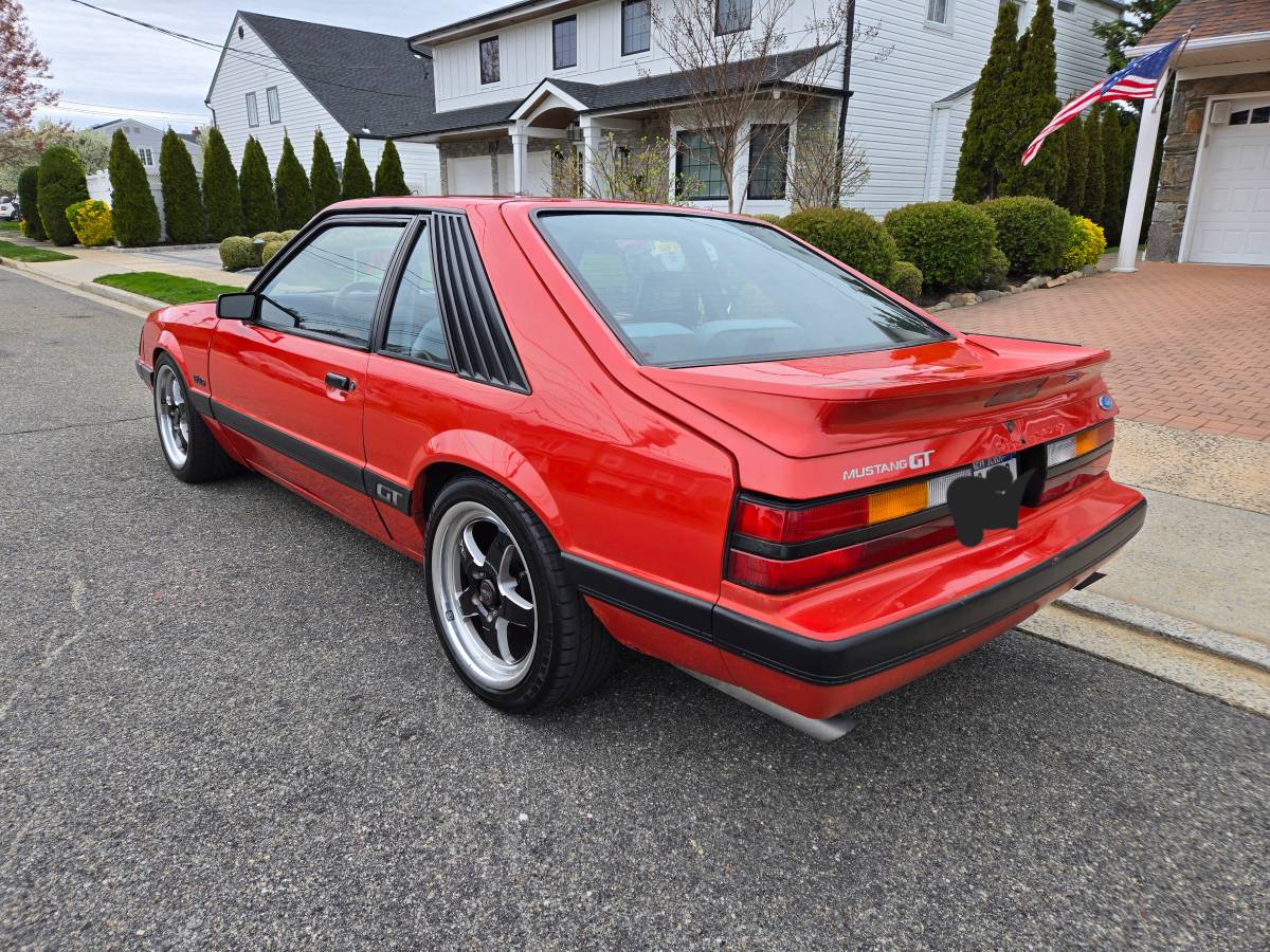 Ford-Mustang-1986-red-4