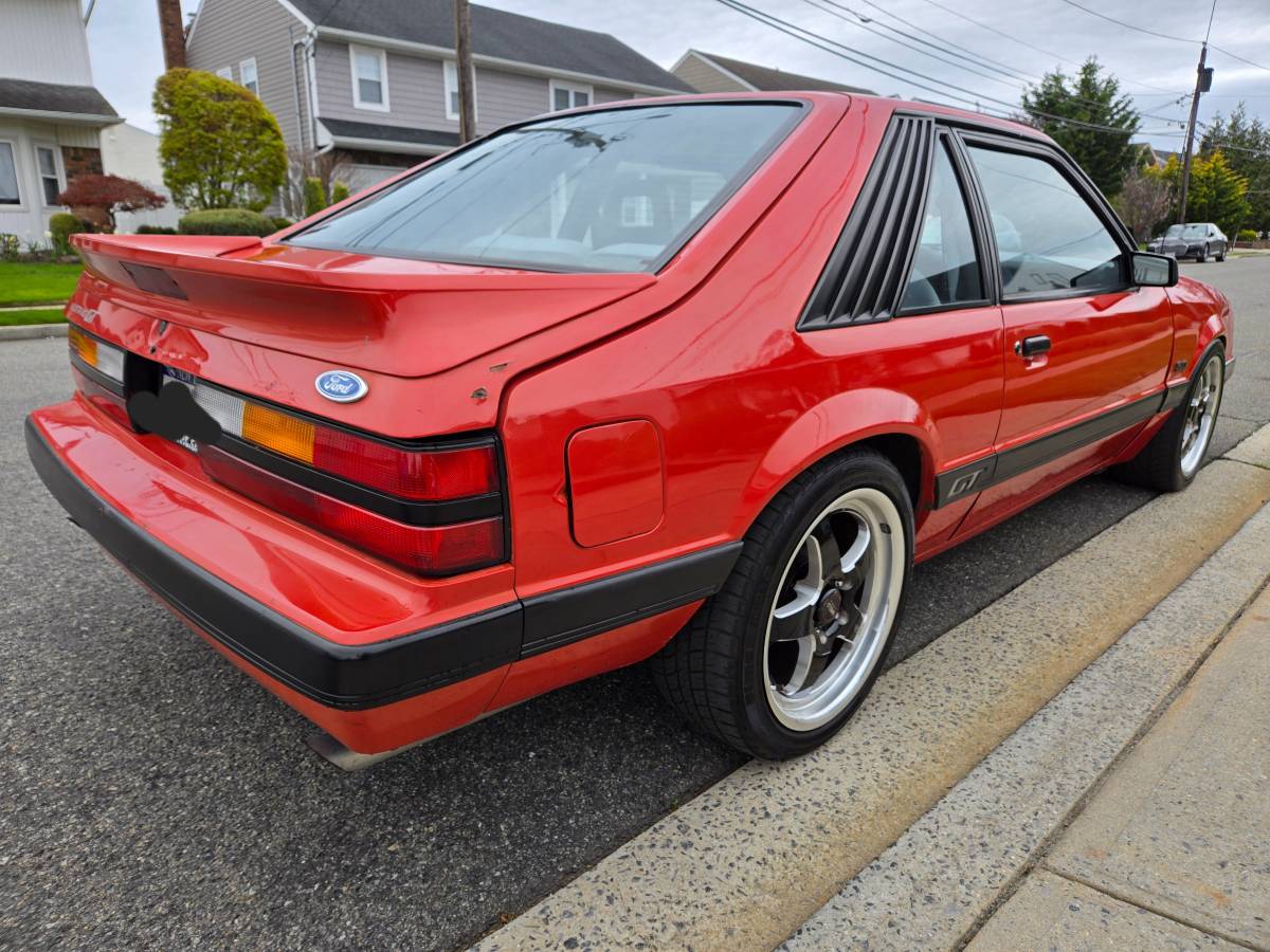 Ford-Mustang-1986-red-8