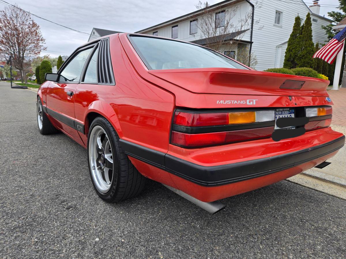 Ford-Mustang-1986-red-9