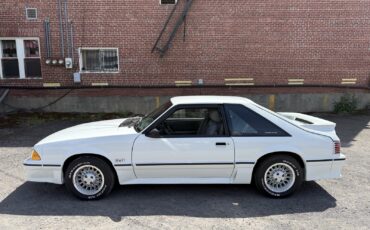Ford-Mustang-1987