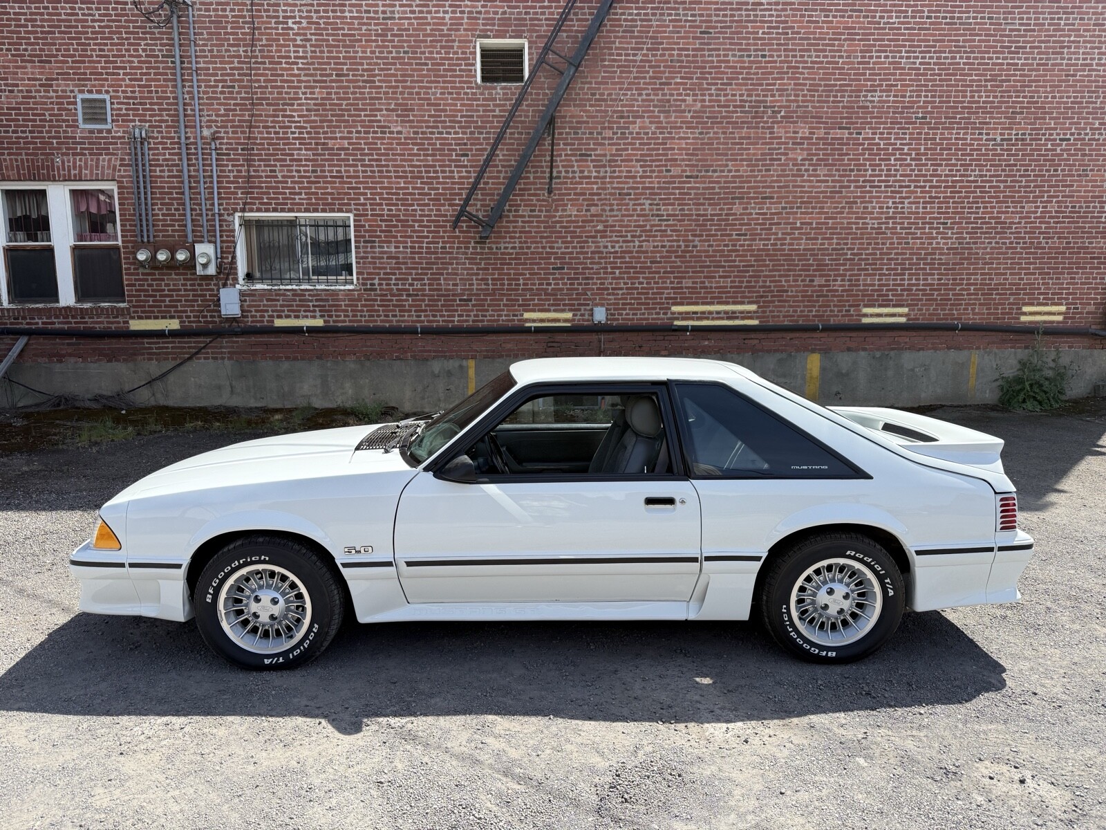 Ford-Mustang-1987