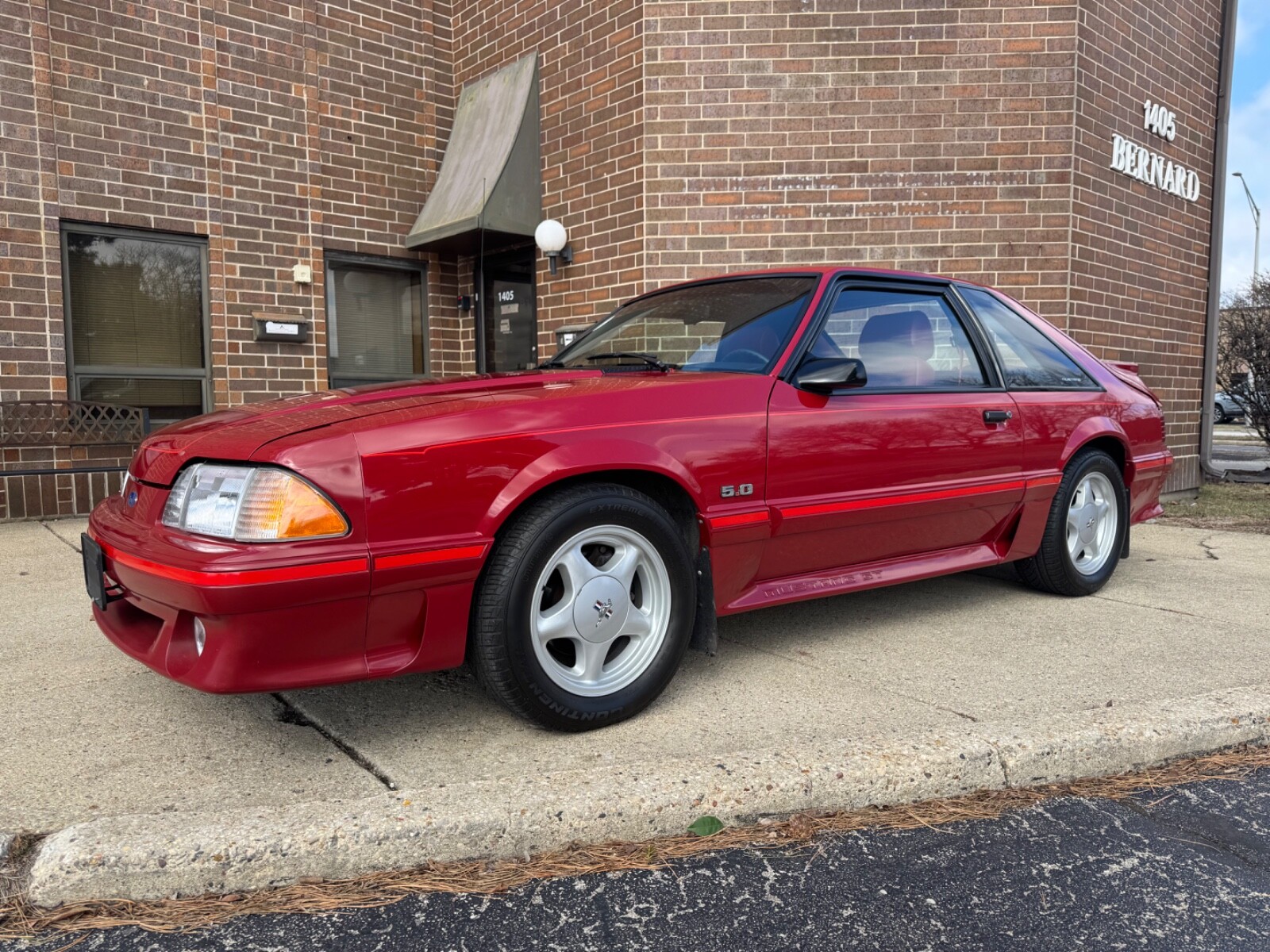 Ford-Mustang-1987-Hatchback-1