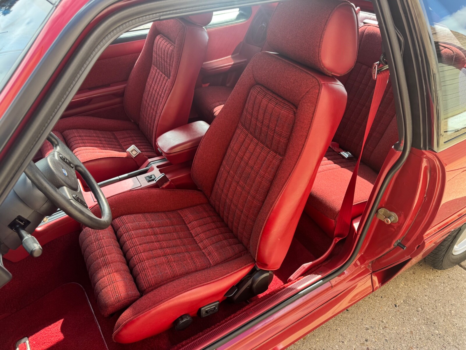 Ford-Mustang-1987-Hatchback-21