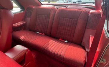 Ford-Mustang-1987-Hatchback-24