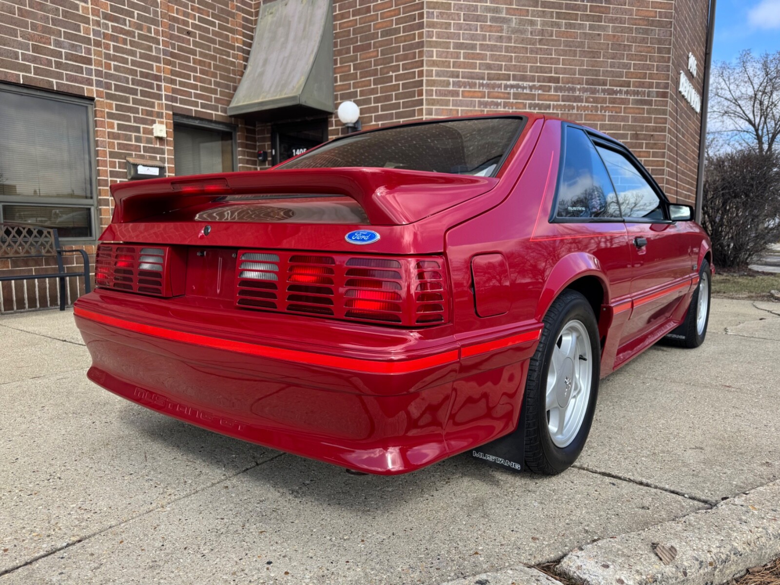 Ford-Mustang-1987-Hatchback-5