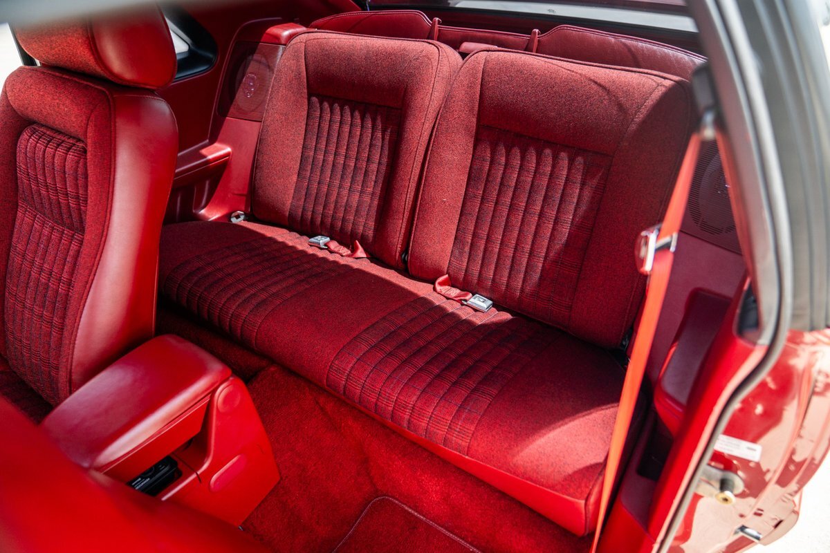 Ford-Mustang-1988-11