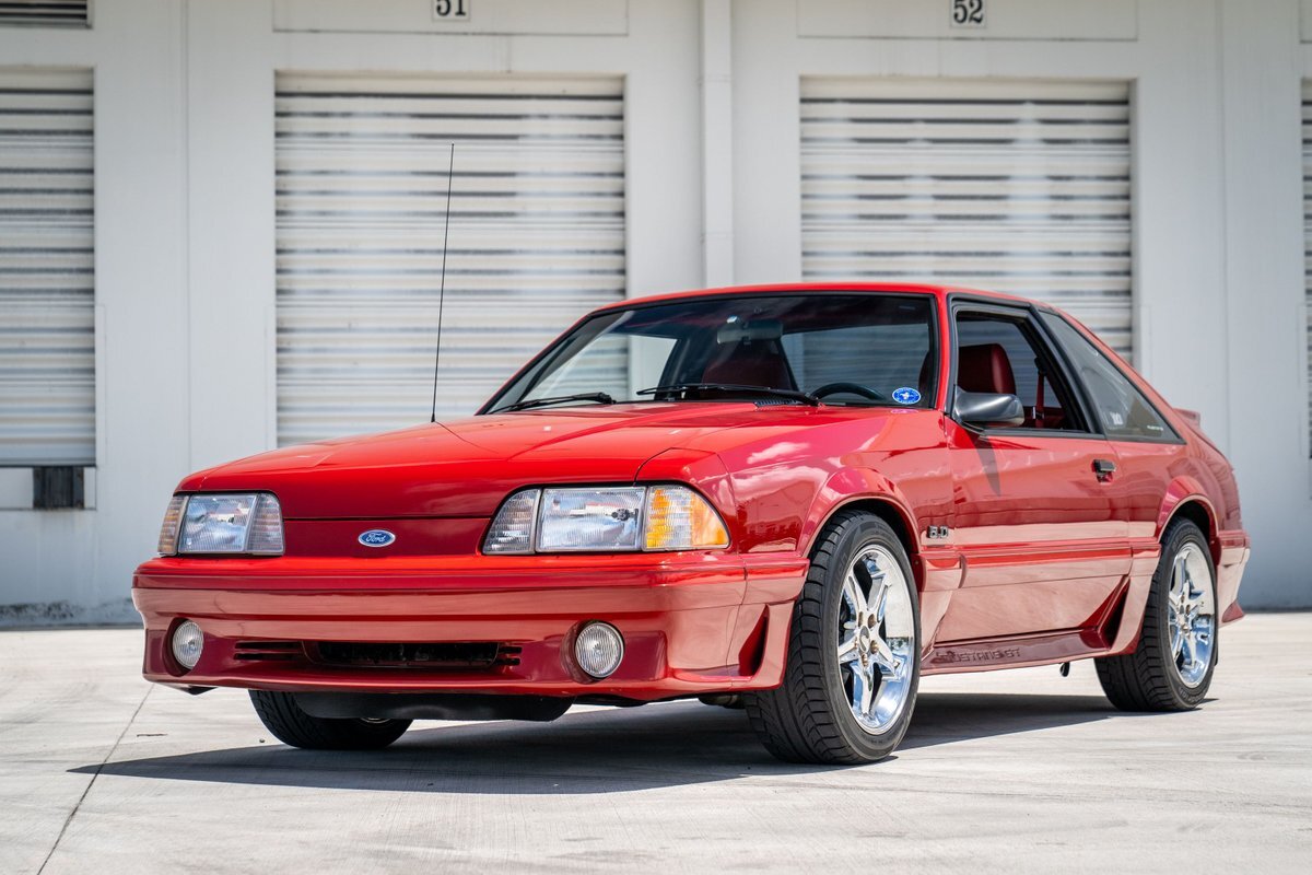 Ford-Mustang-1988-14