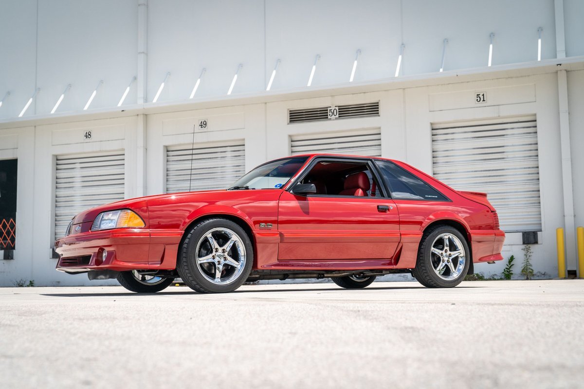 Ford-Mustang-1988-15