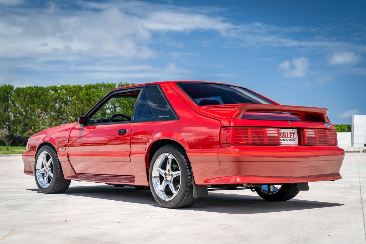 Ford-Mustang-1988-22