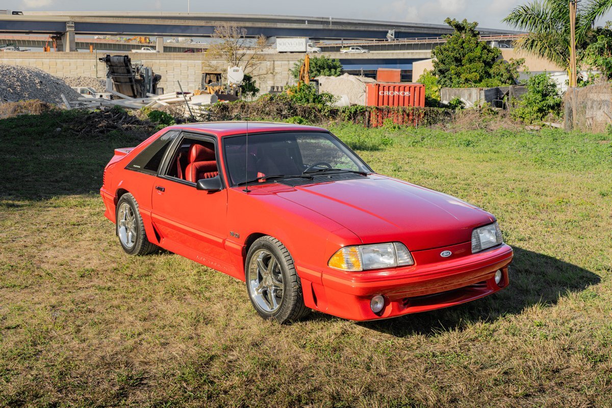 Ford-Mustang-1988-3