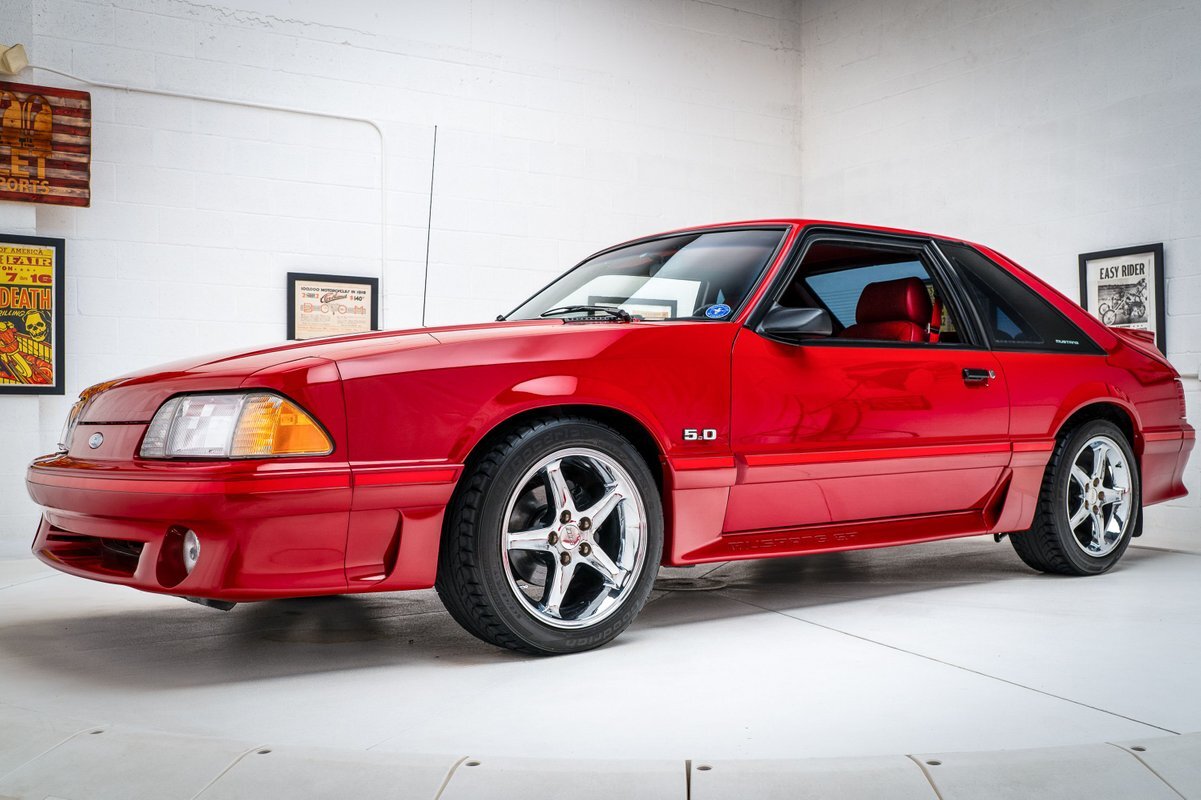 Ford-Mustang-1988-4