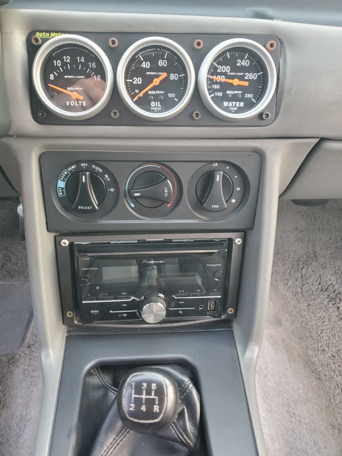 Ford-Mustang-1988-Hatchback-15