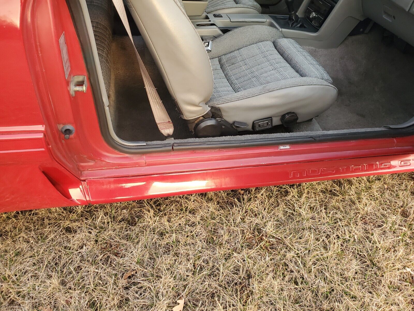 Ford-Mustang-1988-Hatchback-33