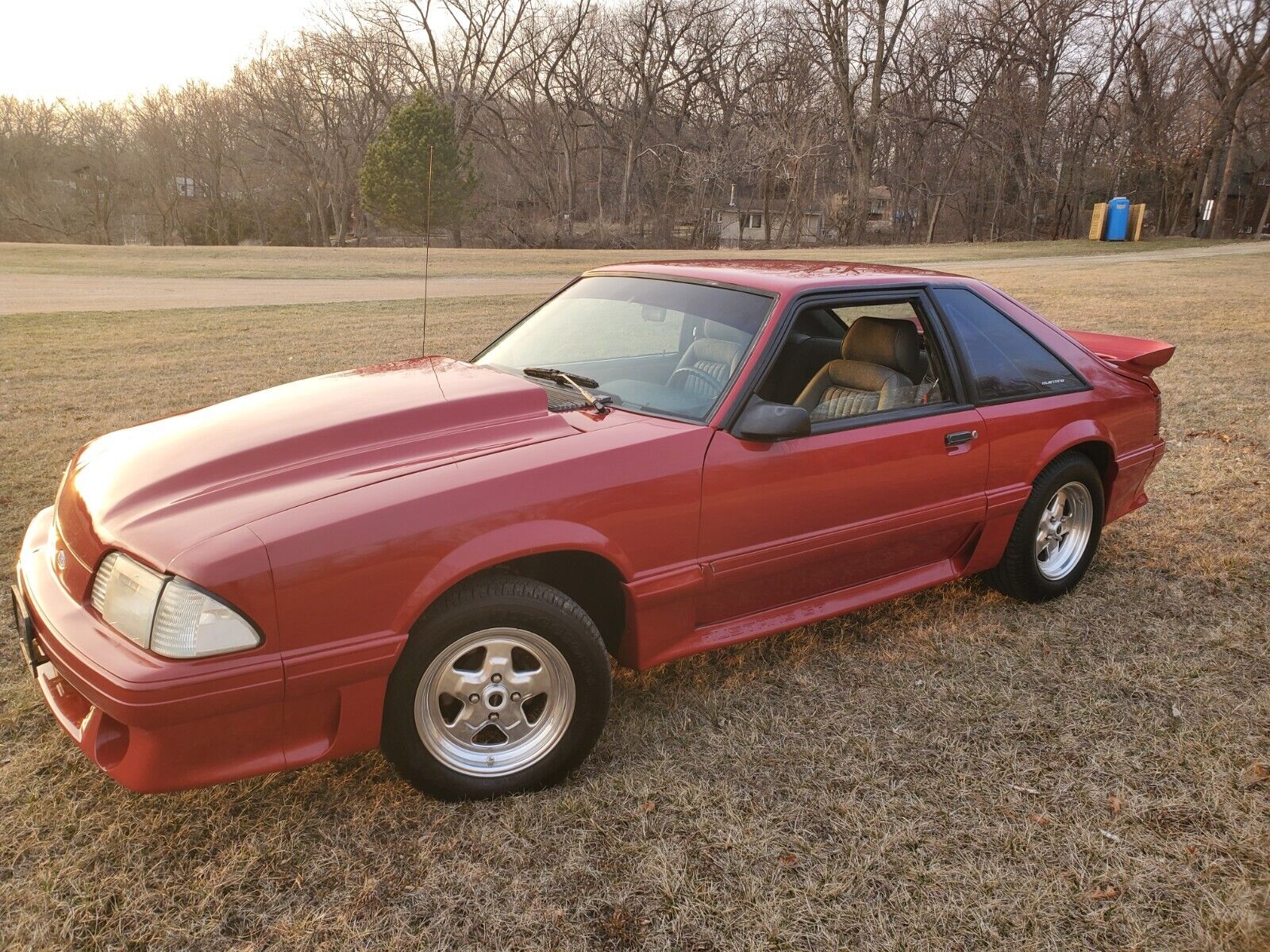 Ford-Mustang-1988-Hatchback-9