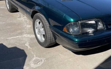 Ford-Mustang-1990-1