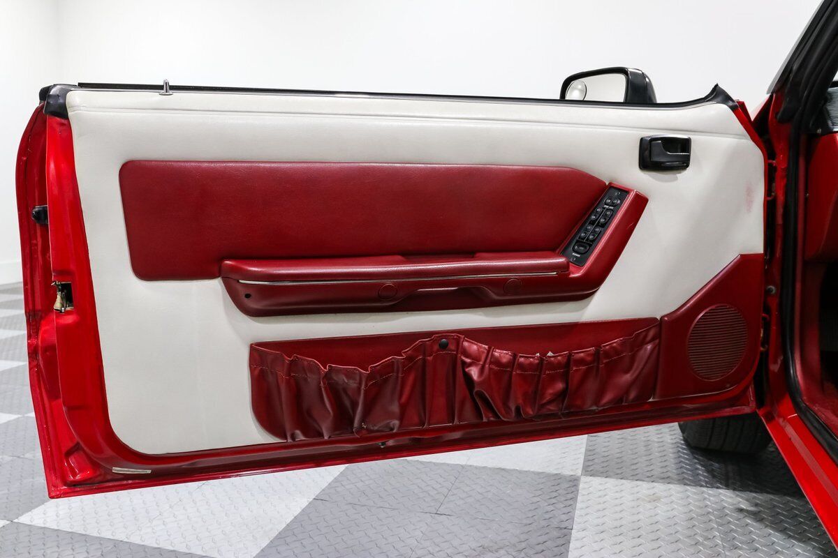 Ford-Mustang-1990-Convertible-17