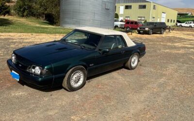 Ford Mustang  1990 green